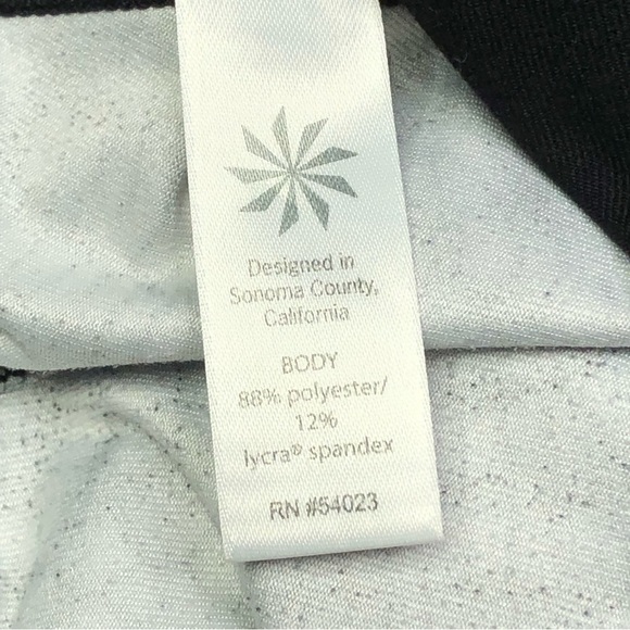 Athleta cropped leggings black white grey geometric kaleidoscope print M - Picture 6 of 8